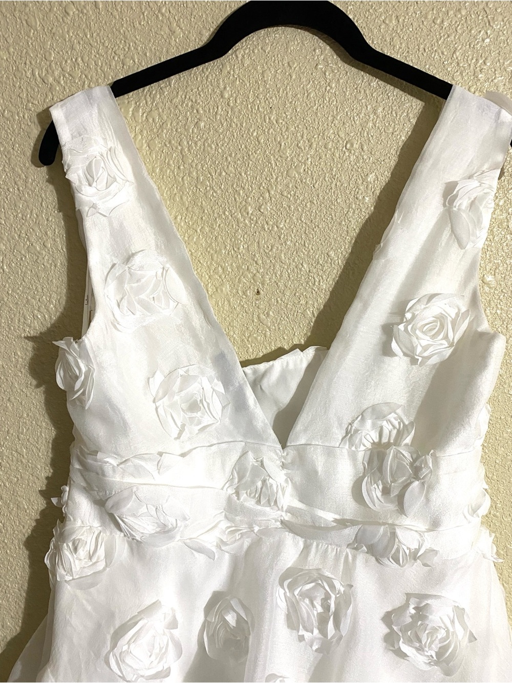 Lulus Exceptional Entrance White Sleeveless Tiered Rosette Midi Dress Size L NWT - Picture 12 of 16